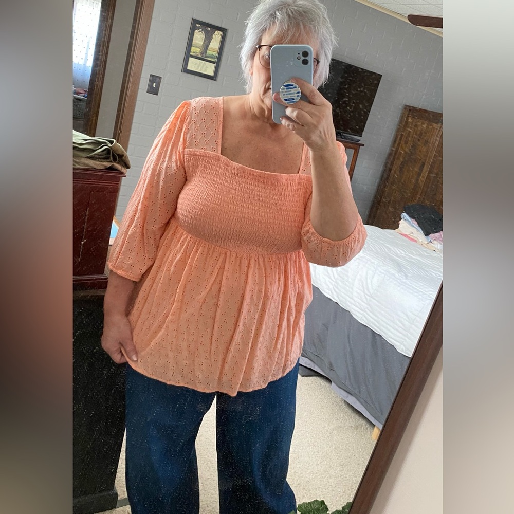 TORRID RUCHED EYELET TOP - 2X (2) - Picture 5 of 14